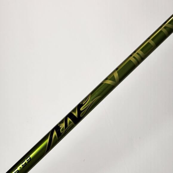 Titleist 905T 9.5° Driver Aldila NV 65-S Stiff Flex Graphite Shaft RH 45.25in - Picture 8 of 10